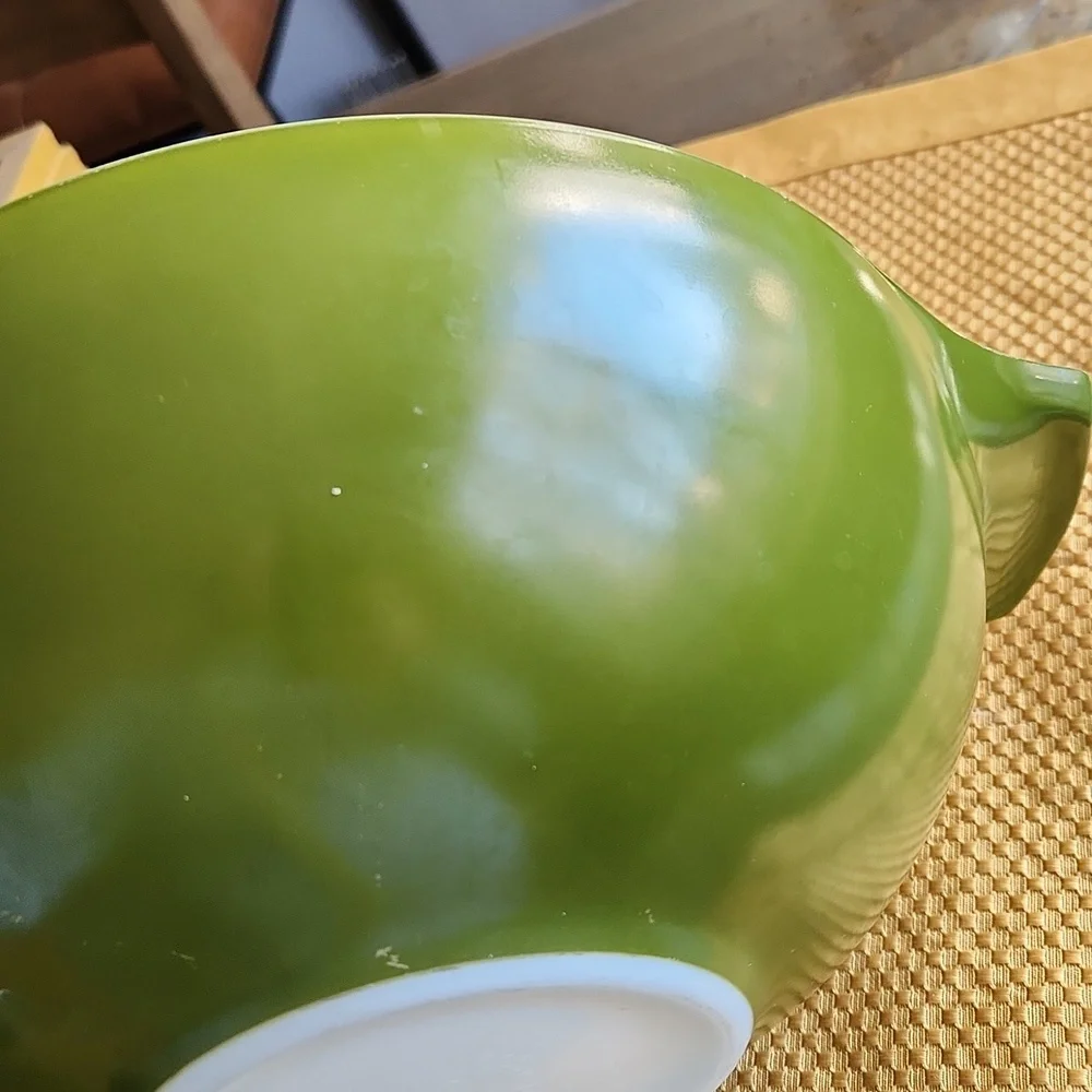Pyrex 444 Avacado Green Verde Mixing Bowl 4 Quart Made In USA